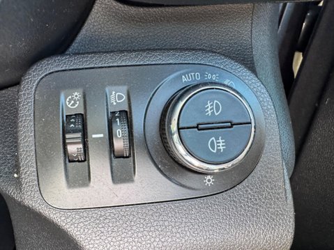 Vauxhall Combo Life 1.5 Turbo D BlueInjection Energy Auto Euro 6 (s/s) 5dr 20