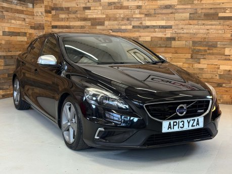 Volvo V40 2.0 T5 R-Design Pro Hatchback 5dr Petrol Auto Euro 6 (s/s) (245 ps)
