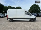 Mercedes-Benz Sprinter MWB L2H3 High Roof CDi FWD Cruise Control EURO 6 NO VAT 5