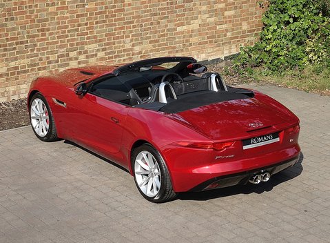 Jaguar F-Type V6 S Convertible 19