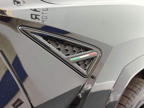 Lamborghini Urus 4.0 V8 BiTurbo 25.9kWh SE SUV 5dr Petrol Plug-in Hybrid Auto 4WD Euro 6 (80 60