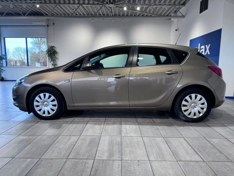 Vauxhall Astra 1.6 16v Exclusiv Auto Euro 5 5dr 6