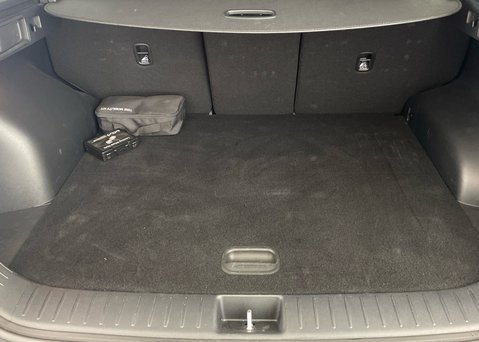 Kia Sportage 1.6 T-GDi HEV PURE 13