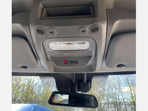 Renault Master 2.3 dCi 35 Business FWD LWB Medium Roof Euro 6 4dr 33