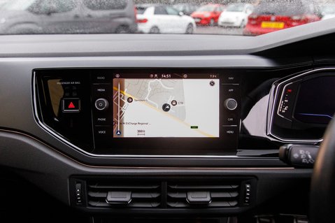 Volkswagen Polo R-LINE TSI 28