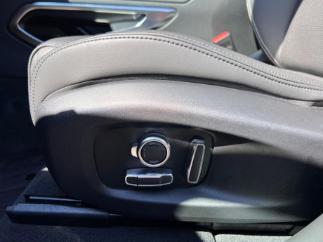 Jaguar F-Pace 2.0 D200 MHEV R-Dynamic HSE Black Auto AWD Euro 6 (s/s) 5dr 49