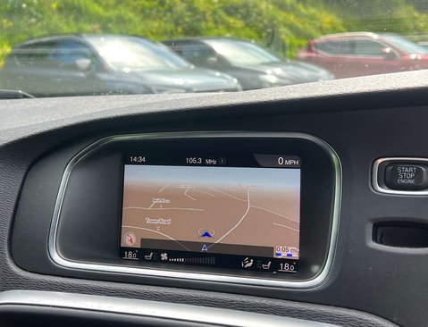 Volvo V40 2.0 V40 R-Design Edition D2 Auto 5dr 22