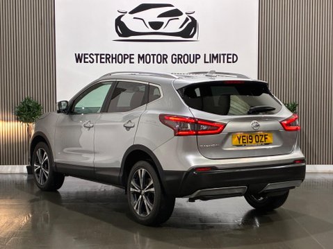Nissan Qashqai 1.5 dCi N-Connecta Euro 6 (s/s) 5dr 17