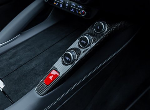 Ferrari GTC4 Lusso V12 21