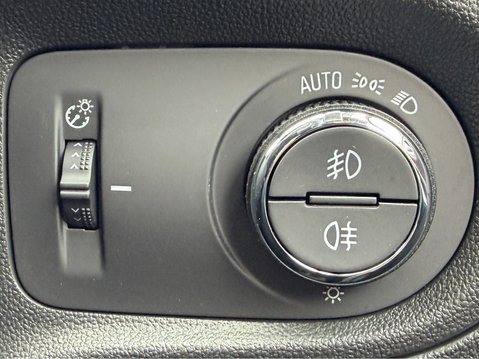 Vauxhall Grandland 1.2 Hybrid [136] Ultimate 5dr e-DCT6 32