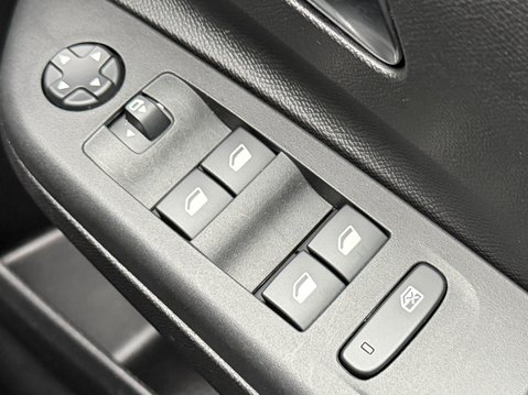 Vauxhall Corsa 100kW Ultimate 50kWh 5dr Auto 33