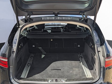 Jaguar XF PORTFOLIO 18