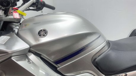 Yamaha FJR1300 ABS 2008 ONLY 22K NEW MOT SERVICED FULL LUGGAGE COMMUTER TOURER BIKE 46