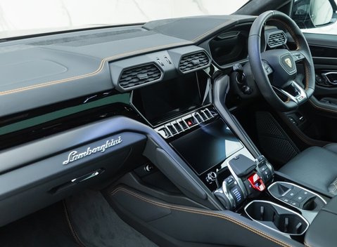 Lamborghini Urus S 18