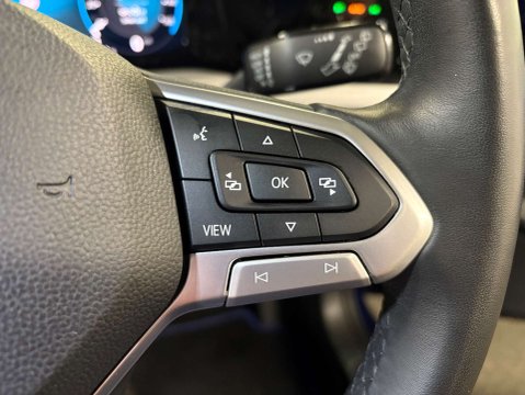 Volkswagen Golf 1.5 Golf Life TSi 5dr 19