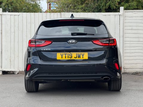 Kia Ceed 1.6 CRDi 3 Hatchback 5dr Diesel Manual Euro 6 (s/s) (114 bhp) 9
