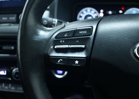 Hyundai KONA 1.6 h-GDi Ultimate SUV 5dr Petrol Hybrid DCT Euro 6 (s/s) (141 ps) 37