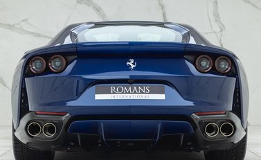 Ferrari 812 Superfast 5