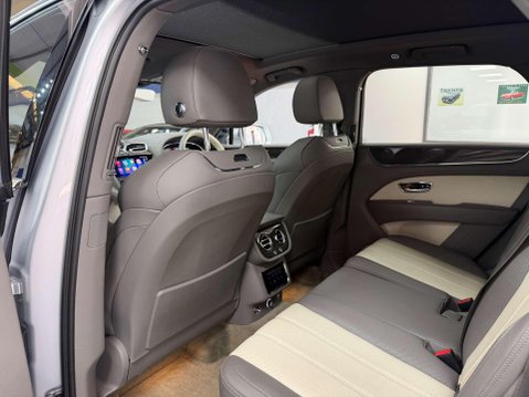 Bentley Bentayga 4.0 V8 SUV 5dr Petrol Auto 4WD Euro 6 (s/s) (550 ps) 46