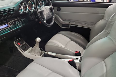 Porsche 911 TURBO 12