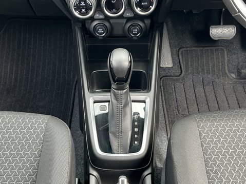 Suzuki Swift 1.2 Dualjet 83 12V Hybrid SZ5 5dr Auto 21