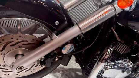 Triumph Bonneville 2011 ONLY 1812 MILES LONG MOT STUNNING CRUISER BIKE 42