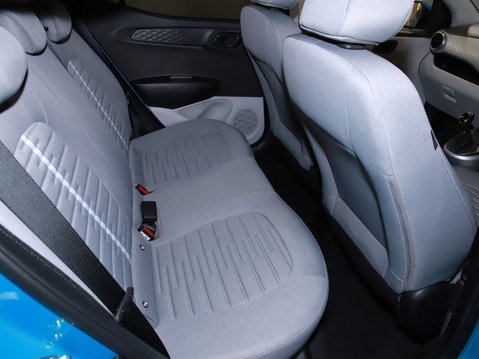 Hyundai i10 1.0 MPi Premium 5dr Auto 33