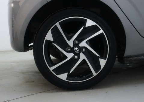 Hyundai i10 1.2 i10 Premium MPI Auto 5dr 13