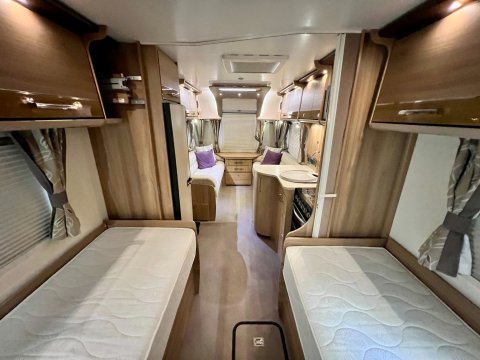 Bailey Unicorn Cadiz  33