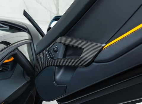 Lamborghini Aventador S LP 740-4 ROADSTER 27