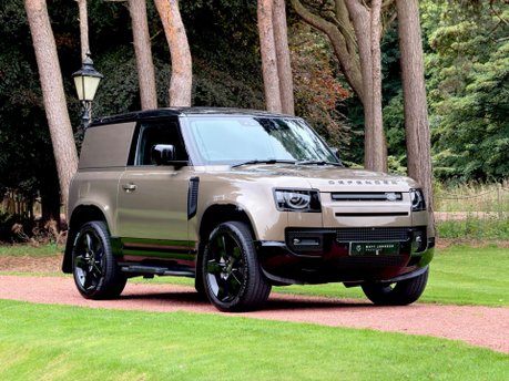 Land Rover Defender HARD TOP X-DYNAMIC HSE 33