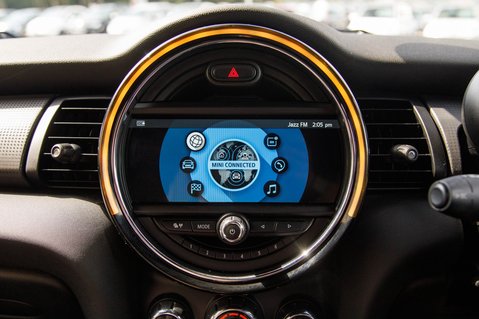 Mini Hatch COOPER 15