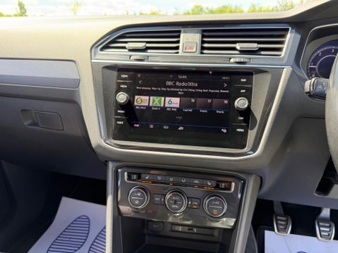 Volkswagen Tiguan 2.0 TDI R-Line Euro 6 (s/s) 5dr 58