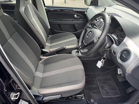Volkswagen Up HIGH UP BLUEMOTION TECHNOLOGY 15