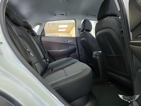 Hyundai KONA 39kWh SE Auto 5dr (10.5kW Charger) 60