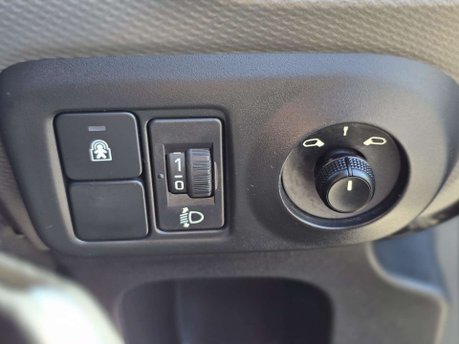 Citroen C4 Cactus 1.6 BlueHDi Flair Hatchback 5dr Diesel ETG6 Euro 6 (s/s) (100 ps) 21