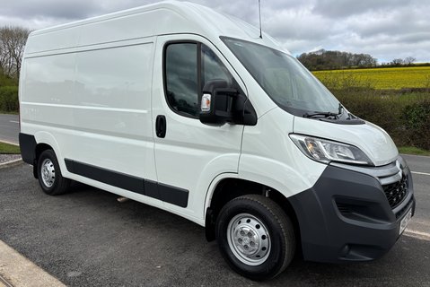 Citroen Relay 35 L2H2 Enterprise Panel Van with Tail Lift 5