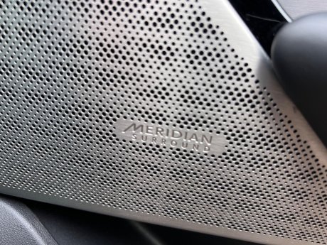 Land Rover Range Rover Velar 2.0 D240 R-Dynamic HSE Auto 4WD Euro 6 (s/s) 5dr 25