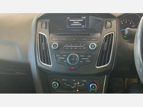 Ford Focus 1.0T EcoBoost Zetec Euro 6 (s/s) 5dr 7
