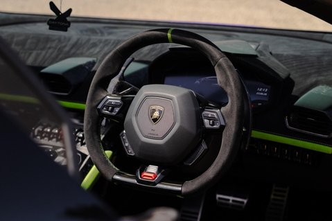 Lamborghini Huracan 5.2 V10 LP 640-4 Performante Spyder LDF 4WD Euro 6 (s/s) 2dr 19