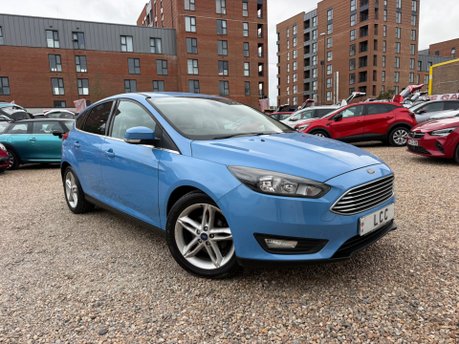 Ford Focus ZETEC.. 9 MAIN DEALER SERVICES.. £20 ROAD TAX.. 1 PREVIOUS KEEPER..STUNNING