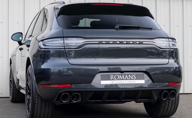 Porsche Macan GTS 3
