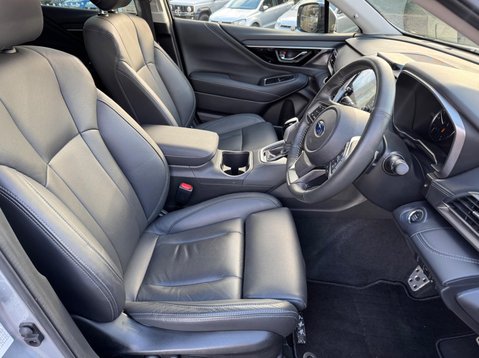 Subaru Outback TOURING 14