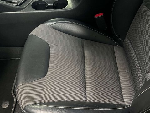 Kia Niro 1.6 Niro 2 Semi-Auto 5dr 32