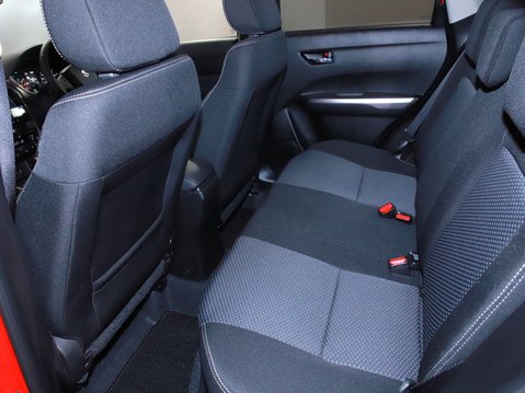 Suzuki Vitara 1.5 Hybrid Motion 5dr AGS 28