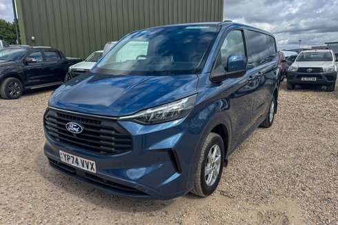 Ford Transit Custom SWB L1H1 Low Roof Limited 300 Air Con Alloys Camera Sensors EURO 6