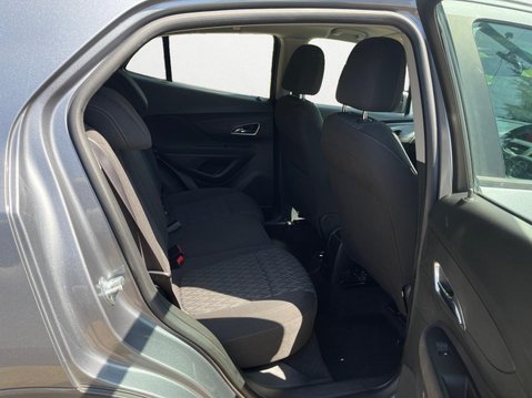Vauxhall Mokka 1.6 Exclusiv 2WD Euro 5 (s/s) 5dr 14