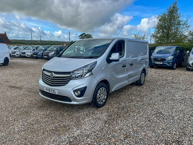 Vauxhall Vivaro SWB Low Roof Sportive 2700 Air Con Sensors Euro 6 NO VAT 2