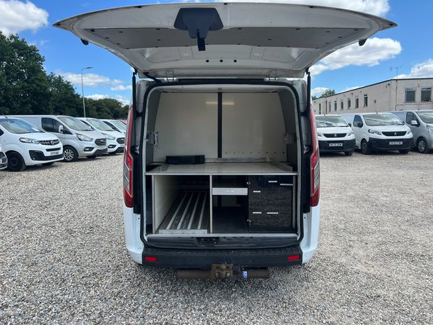 Ford Transit Custom AUTO SWB L1H1 Low Roof Trend Air Con Sensors Tow Bar EURO 6 NO VAT 11