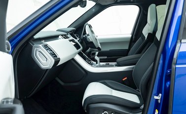Land Rover Range Rover Sport 5.0 SVR Carbon Edition 14